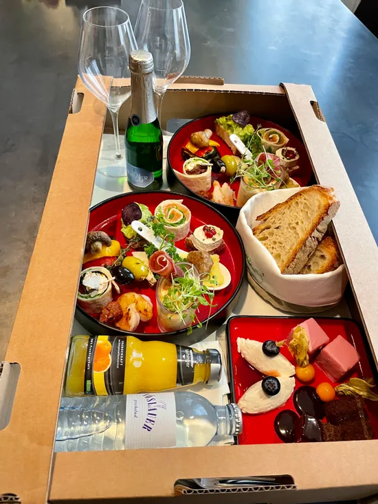 1Gourmet-Box_2022.jpg
