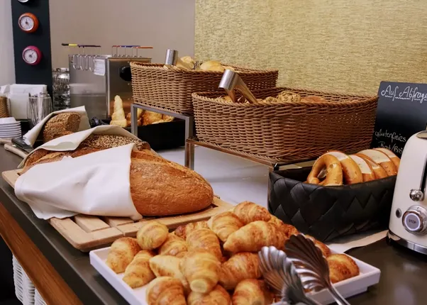 06_fruhestuecksbuffet-brot.png